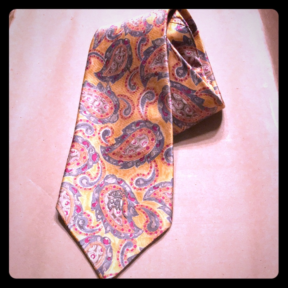 🎄Countess Wara tie